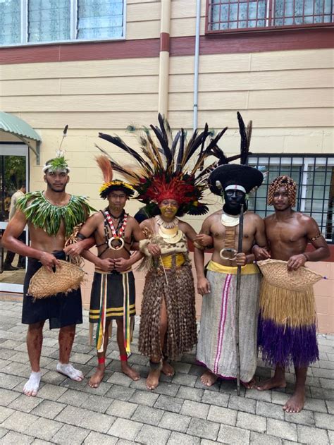 Traditional Attire In Papua New Guinea