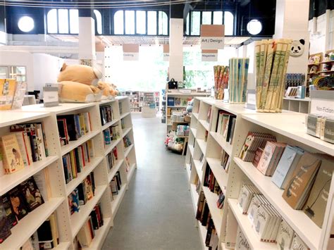 Kinokuniya-Portland — Kinokuniya USA