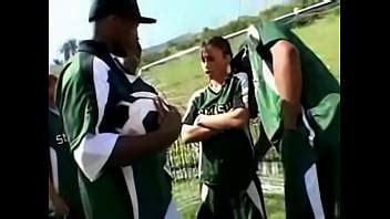 Video Ella quiere jugar al fútbol XVIDEOS