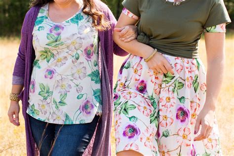 The Lularoe Amelia Is The Perfect Style For Spring And Summer Florals