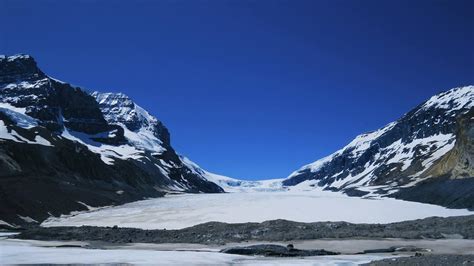 Seeing the Athabasca Glacier in Alberta, CA - Parks & Trips