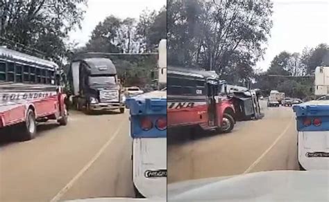 Bus extraurbano provocó el volcamiento de un tráiler en Huehuetenango