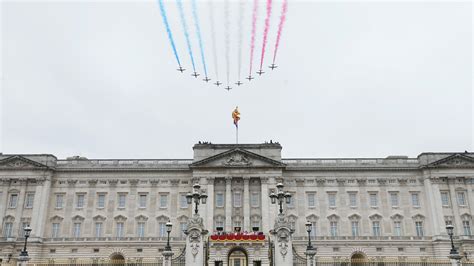 Buckingham Palace virtual tour gives public peek of royal home - TODAY.com