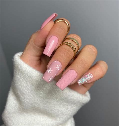 Cute Winter Nails 25 Ideas Youll Love Emerlyn Closet