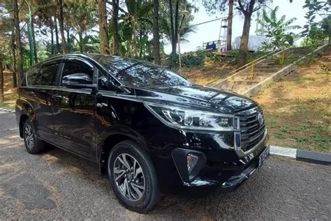 Pemakaian Baru Tahun Mobil Bekas Toyota Kijang Innova Reborn Tahun