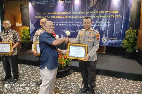 KPPN Kudus Berikan Penghargaan Kepada Polres Kudus Karena Kinerja