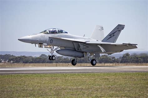 Raaf F Superhornet Landing Wwii Aircraft Fighter Aircraft Fighter