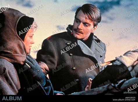 Julie Christie And Omar Sharif In Doctor Zhivago 1965 Directed By