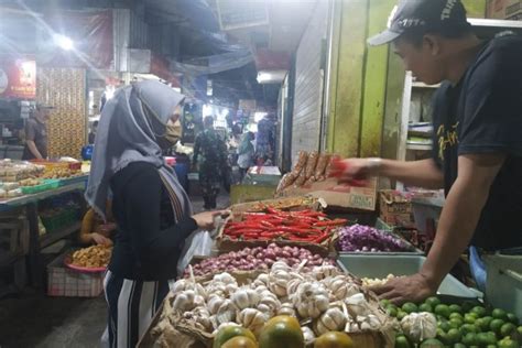 Pemkot Malang Bebaskan Retribusi Pasar