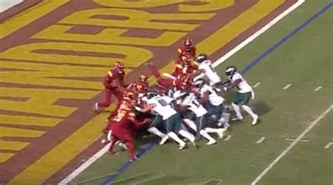 Eagles' Tush Push Finally Fails in Spectacular Fashion vs. Commanders ...