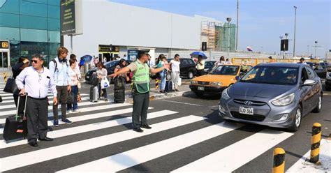 Aeropuerto Jorge Chávez presenta nuevas reglas para el ingreso de taxis