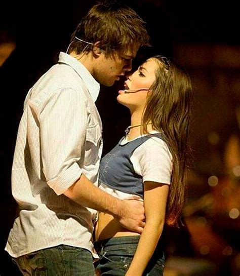 Lali Espósito Y Peter Lanzani En Un Video Que Ilusiona A Sus Fanáticos