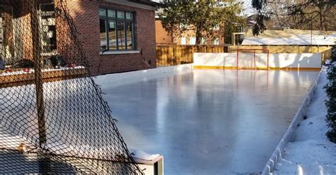 Someone In Toronto Created An Epic Backyard Ice Rink