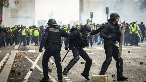 Gilets Jaunes Quatre Mois Avec Sursis Pour Le Surveillant De Prison