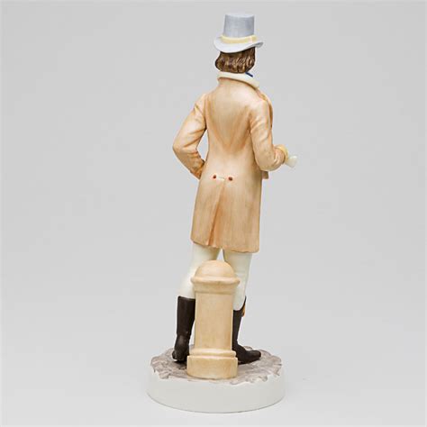 Figurine Museum Of Royal Worcester