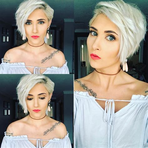 Platinum Blonde Short Hairstyles Wavy Haircut