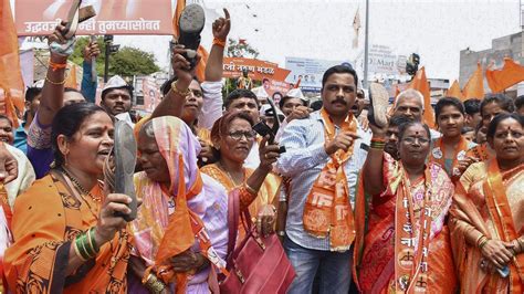 Maharashtra Political Crisis Shiv Sena Workers Stage Protest Against