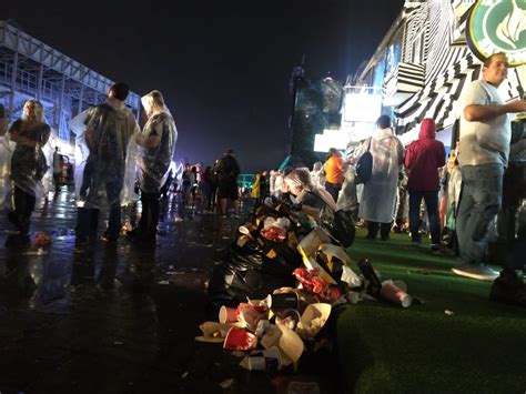 Lixo No Rock In Rio Comlurb Recolhe Toneladas De Res Duos Nos