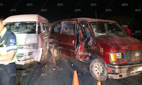 Invade carril y provoca accidente hay 18 heridos Periódico AM