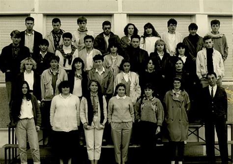 Photo de classe 1ère année BTS Action commerciale de 1987 Lycée La