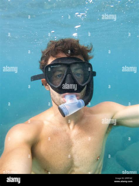 Snorkeler Hawaii Hi Res Stock Photography And Images Alamy