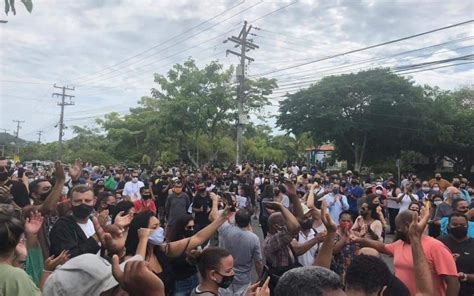 B Zios Tomado Por Protestos De Moradores E Empres Rios Contra O