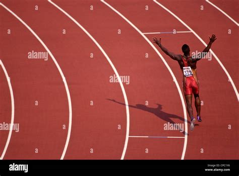 Michael johnson 1996 olympics hi-res stock photography and images - Alamy