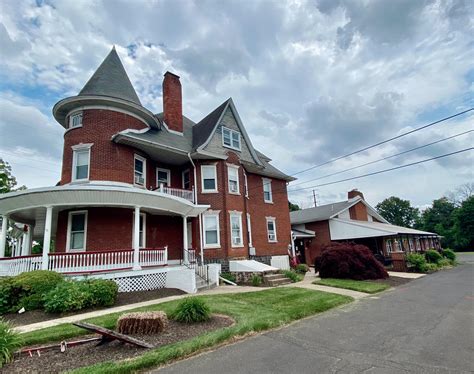 About Us - Personal Care Hatfield Pa — Paradise Manor