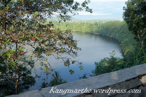 bermain sampan bambu  ranu pakis visitlumajang