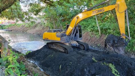 Prefeitura realiza desassoreamento do rio Araújo Semanário Catarinense