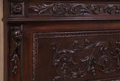 Italian Renaissance Walnut King Bed Antique Bedroom Furniture Victorian Bed King Mattress Set