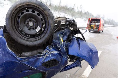 Unfall auf der A73 Auto überschlägt sich mehrfach Thüringen