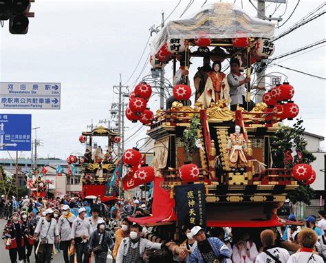 からくり人形載せ山車が練る 田原祭り、町に熱気：中日新聞web