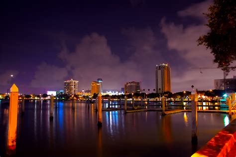 File:Skyline StPetersburgFL.jpg - Wikipedia
