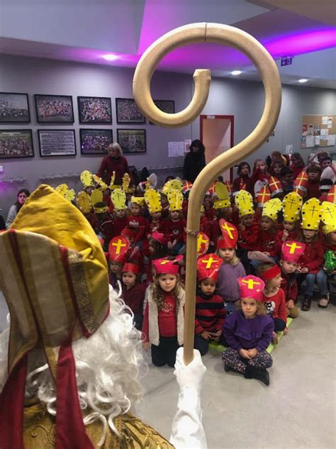 Visite de Saint Nicolas à l école La Malgrange Notre Dame de Bonsecours