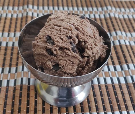 Chocolate chip Ice Cream Recipe | Choco chips Ice Cream | 4 Ingredient ...