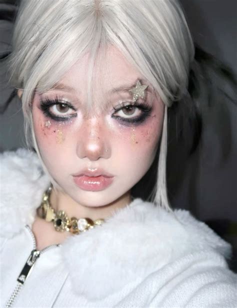 Pin By Lady Pinsalot On My Wardrobe Style Barbie Makeup Edgy