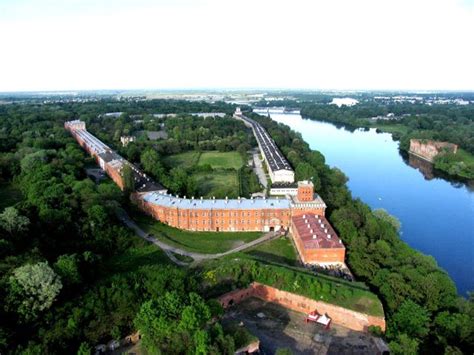 Twierdza Modlin najdłuższy budynek Europy Gdzie w Polsce na weekend