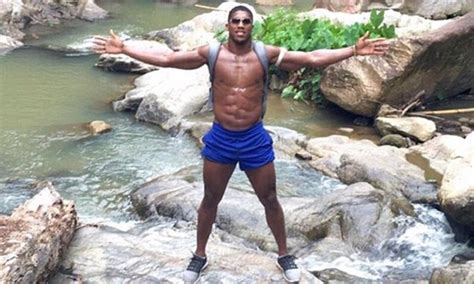 Anthony Joshua Shows Off His Muscles As Heavyweight Champion Relaxes In