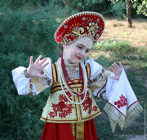 Русские национальные костюмы - 81 фото