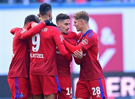 Jetzt im Liveticker So läuft es für den HSV beim 1 FC Heidenheim