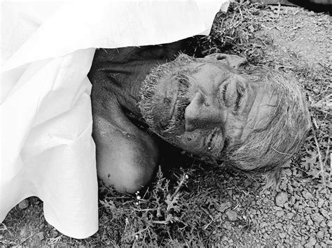 Old Man S Dead Body Found In Canal In Jalaun जालौन में नहर में उतराता मिला वृद्ध का शव डिग्री