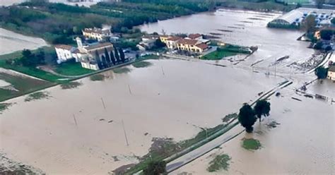 Alluvione In Toscana Le Vittime Salgono A Otto Ritrovato Il Cadavere