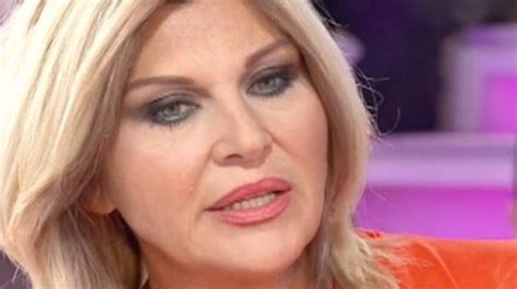 Nadia Rinaldi E Le Pesanti Accuse Unassociazione A Delinquere Contro