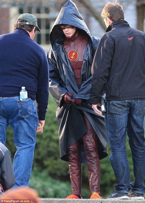 Grant Gustin In Costume As The Flash For New TV Series Daily Mail