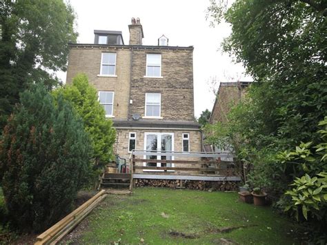 3 Bed Terraced House For Sale In Highfield Road Idle Bradford Bd10 £