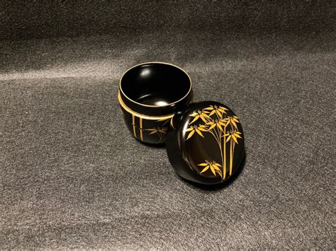 Natsume Tea caddy Gold Lacquered wood 笹の葉 Bamboo Catawiki