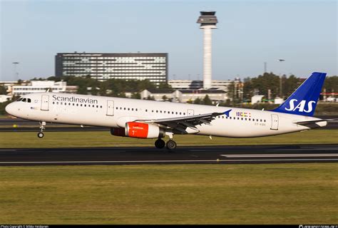 OY KBK SAS Scandinavian Airlines Airbus A321 232 Photo By Mikko