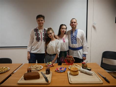 FOTO Patru elevi de la Colegiul Cuza din Focșani au participat la un