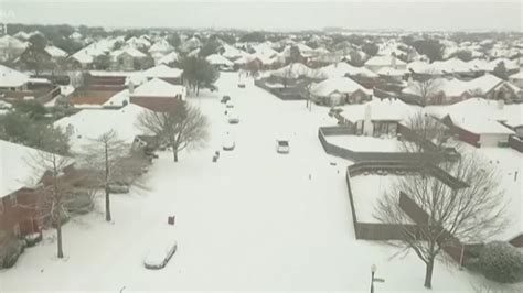 Así se vive la tormenta invernal en Dallas Texas con mucha nieve